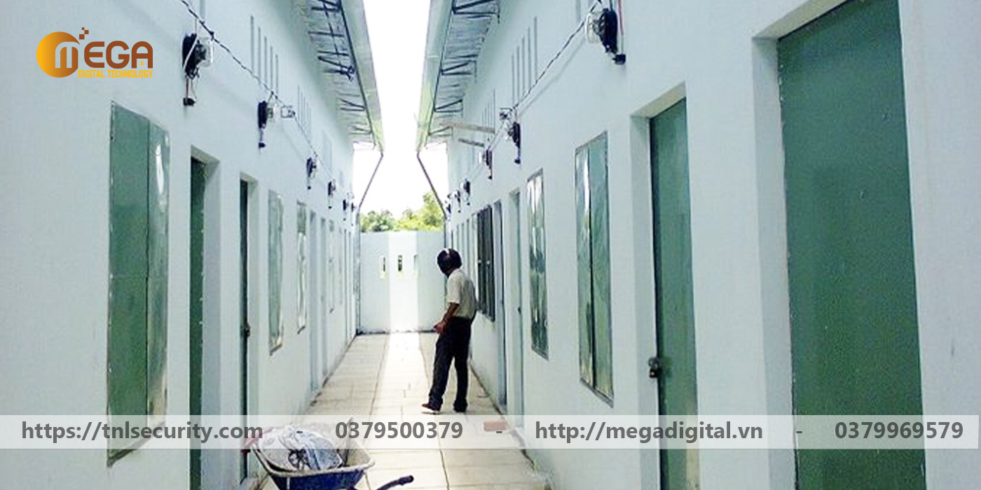 Top-khoa-dien-tu-cho-nha-tro-duoc-khach-hang-ua-chuong-hien-nay